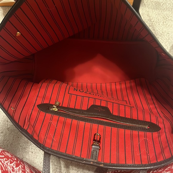 Louis Vuitton Neverfull MM - Picture 14 of 14